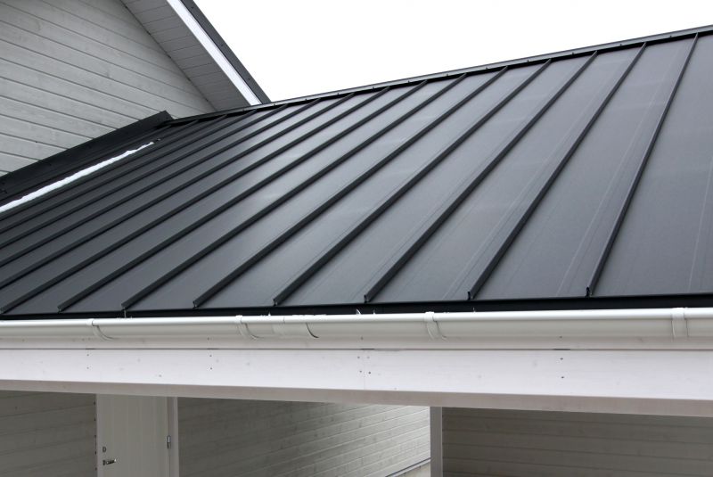 Seamless Metal Gutters Installation
